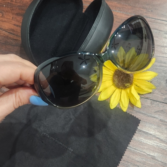 EMPORIO ARMANI Chic Black BIG  Sunglasses main image 6